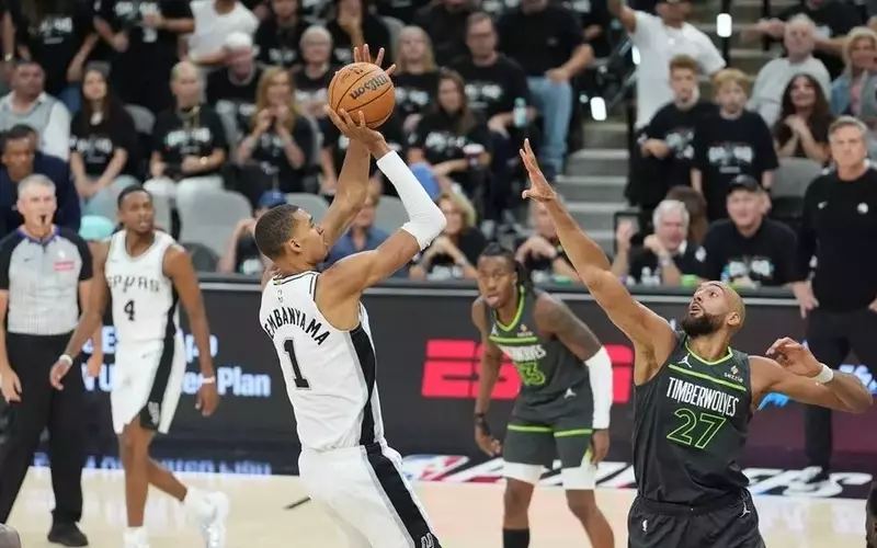 Spurs Dominate Timberwolves to Level Playoff Series