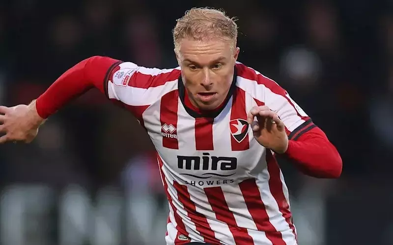 Ryan Broom Extends Contract with Cheltenham Town