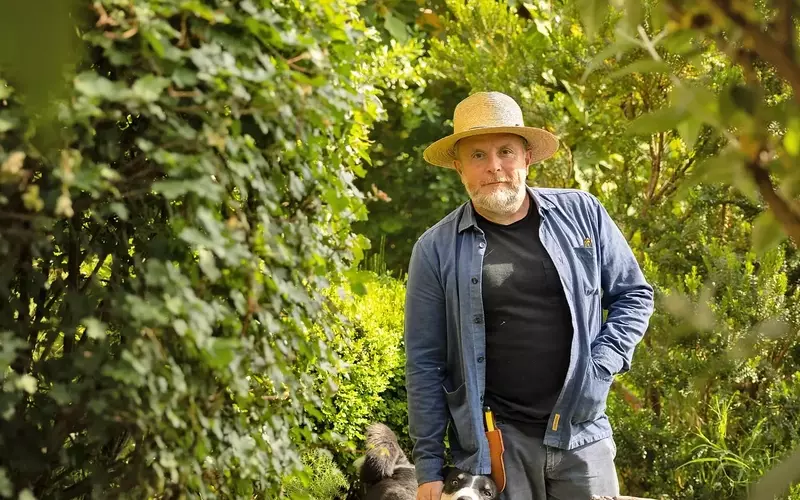 Antonio Perazzi e il Giardino Piuca: Coltivare la Natura Urbana attraverso la Comunità