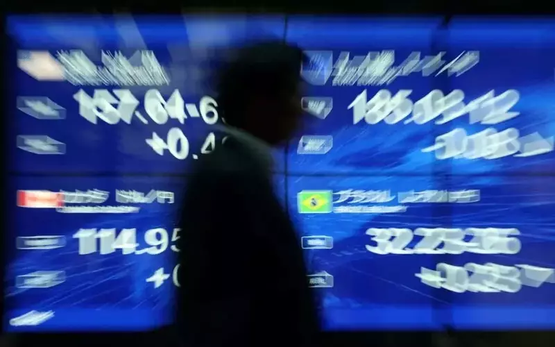Japanese Investors Make Largest Foreign Stock Divestment in Five Years Amidst Global Concerns