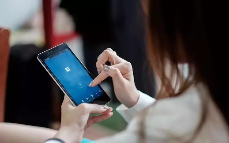 Meta's GenAI Chatbot Shows Promise for Monetization, UBS Reports