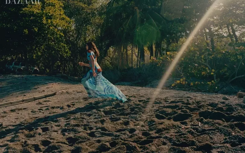 Coastal Chic: Fashion Inspired by Sun and Shore