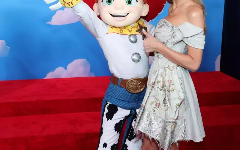 Taylor Swift's 'Toy Story 5' Premiere: A Tribute to Jessie