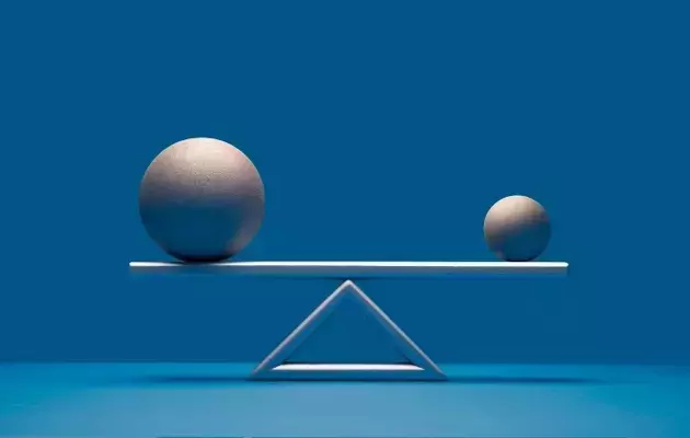 DFSV: Financial Sector Overweight to Benefit in a High-Rate Environment