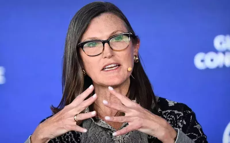 Cathie Wood's ARK Invest Divests Robinhood Shares Amidst Stock Surge