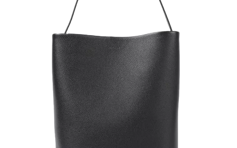 Elevate Your Style: A Curated Selection of Essential Luxury Tote Bags for Every Occasion