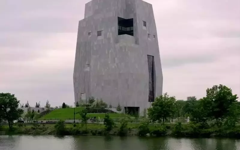 Chicago's South Side: A New Cultural Beacon with the Obama Presidential Center