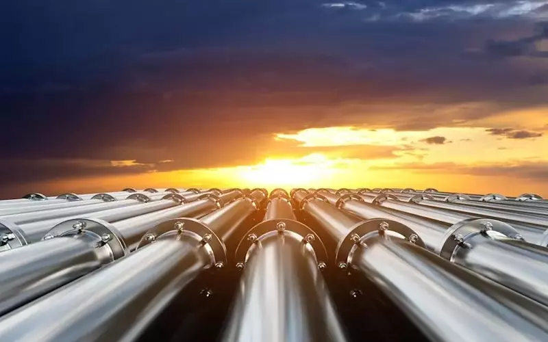 Enbridge vs. Oneok: A Comparative Analysis of Pipeline Stock Investments