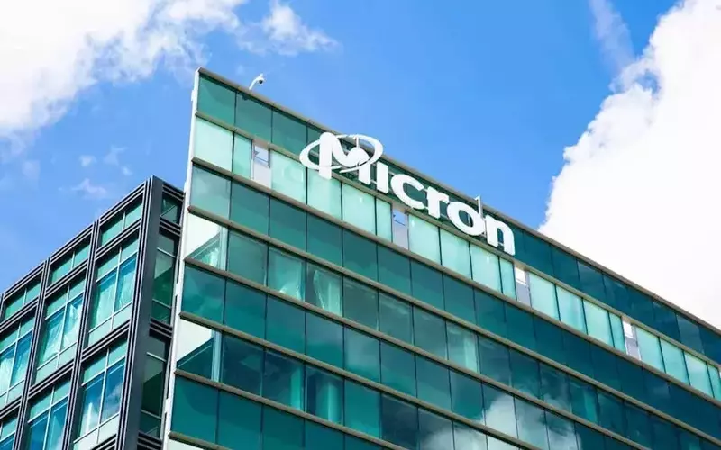 Micron's Market Value Nears Equilibrium: Strategic Put Options Offer Lucrative Short-Term Yields