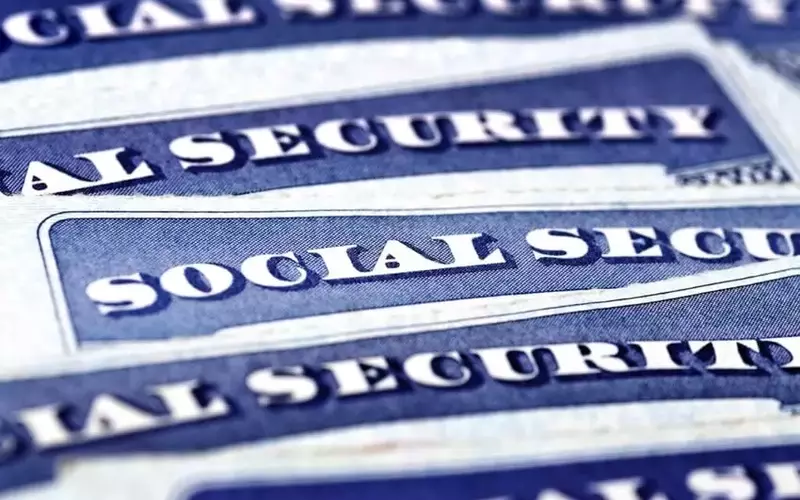 Social Security Benefits: The Hidden Costs of Early Claiming