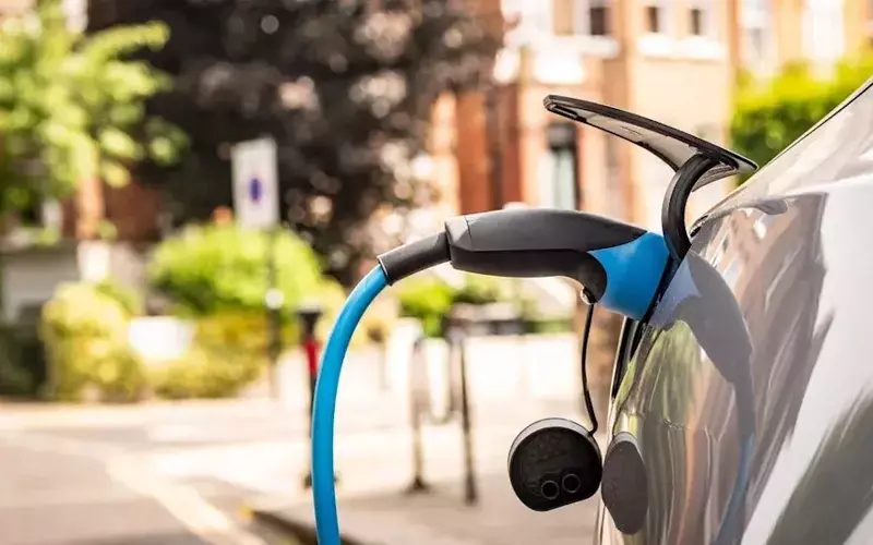 UK Considers Adjusting Electric Vehicle Sales Targets