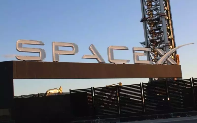 SpaceX's Valuation: Hype vs. Fundamentals - A Direxion CEO's Perspective