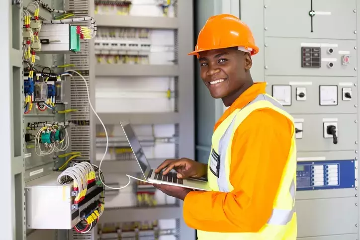 Electrician Training Programs in the United States: How to Start a Skilled Trade Career
