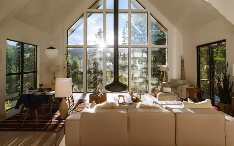 Top Airbnb Stays Near America's National Parks