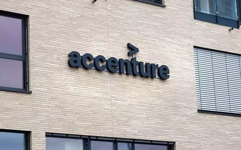 Accenture Stock Activity: Earnings Anticipation and AI Partnership Expansion