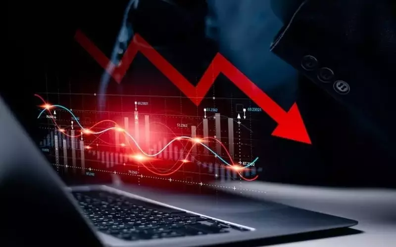 Aditxt Shares Decline Amidst Major Shareholder Activity