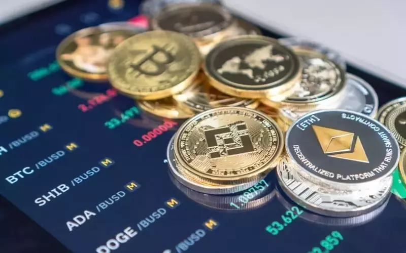 Cryptocurrency Market Update: Bitcoin, Ethereum, and XRP See Minor Declines Amidst Stable Sentiment