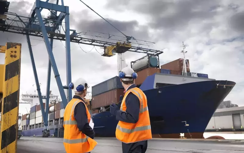 Understanding Time Charter Equivalent (TCE) in Shipping Efficiency