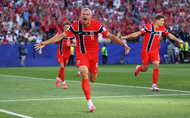 The Global Phenomenon of Pink Cleats in Football: A Cultural and Marketing Deep Dive