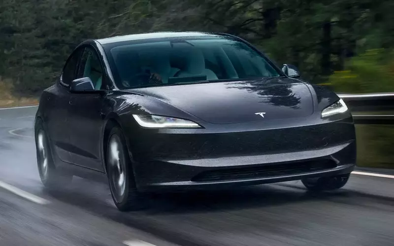 Senators Question Tesla's FSD Safety Claims, Demand Verification