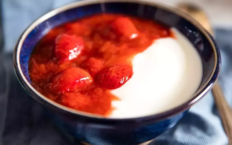 Crafting the Perfect Strawberry-Rhubarb Compote