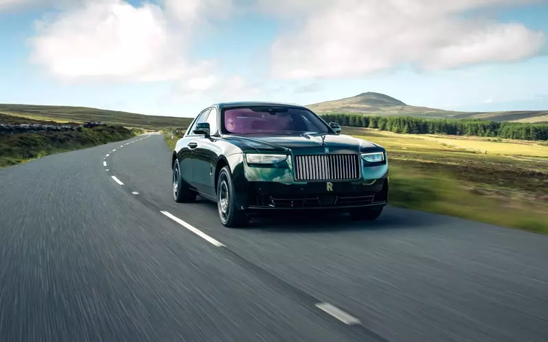 Rolls-Royce Honors Historic Race Victory with Special Edition Ghost