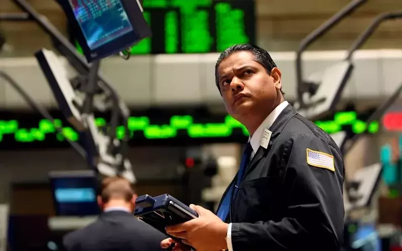S&P 500's CAPE Ratio Signals Potential Market Downturn