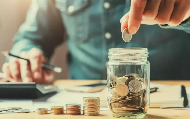 Understanding American Savings: Median vs. Average and Financial Preparedness