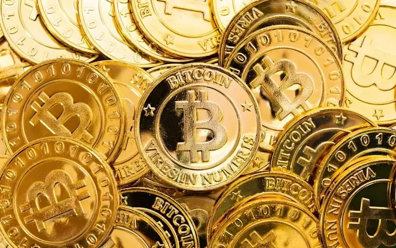 Bitcoin's Ascent: Can It Challenge the Dollar's Dominance?