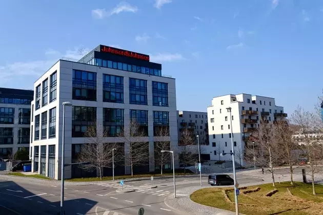 Johnson & Johnson: A Robust Investment Option Beyond AI Hype