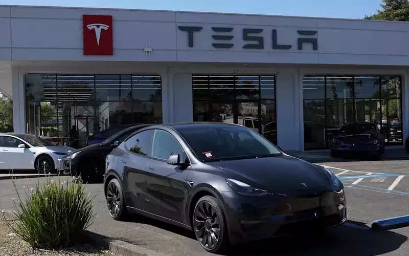 Unlocking Weekly Returns: A Deep Dive into TSLW for Tesla Shareholders