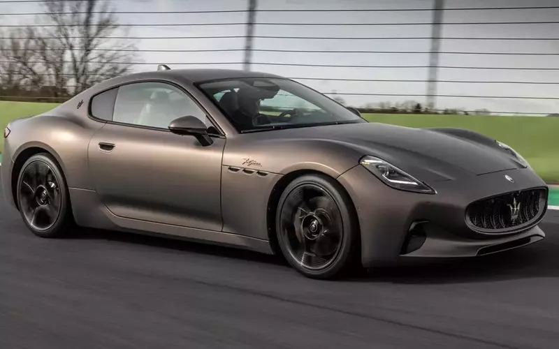 Maserati GranTurismo Folgore / GranCabrio Folgore: A Glimpse into the Future of Electric Luxury