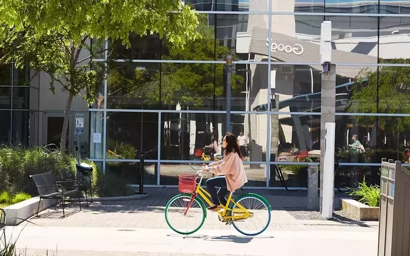 Alphabet Stock Plummets Following Departure of Key AI Talent
