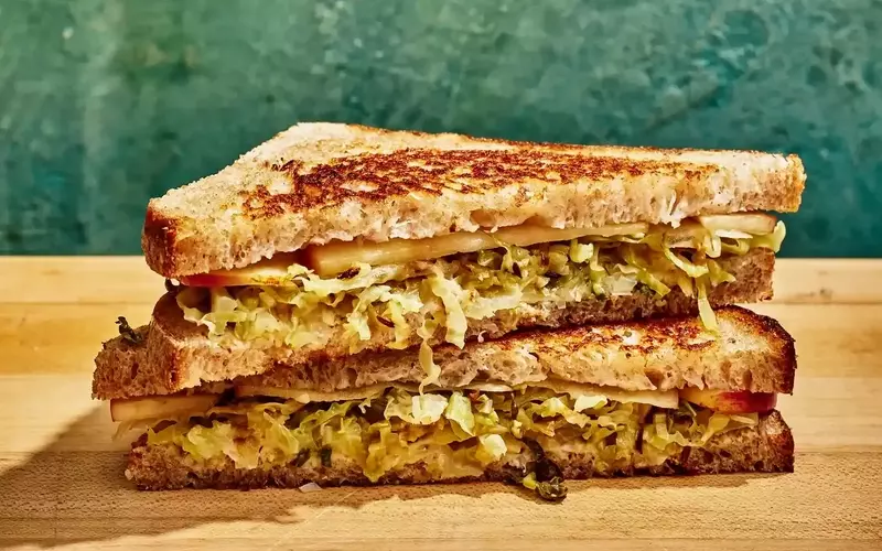 Nourishing Lunches: Gut-Healthy Sandwiches & Wraps