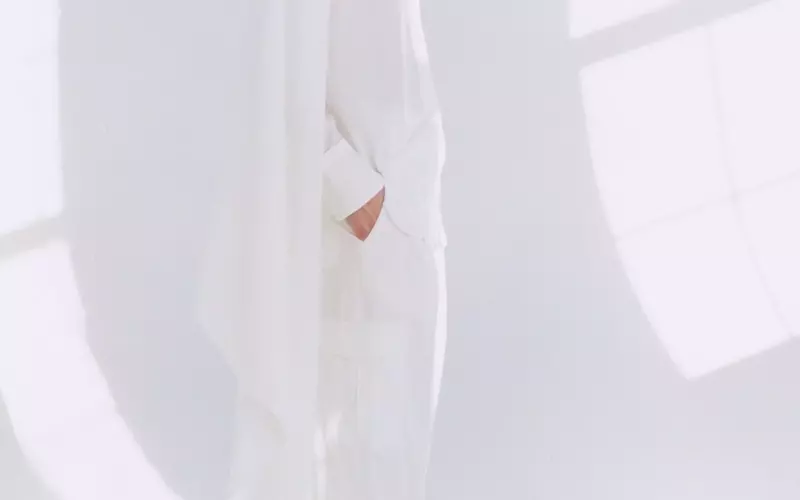 Maria McManus's Resort 2027 Collection: A Symphony of Sustainable Elegance and Artistic Inspiration