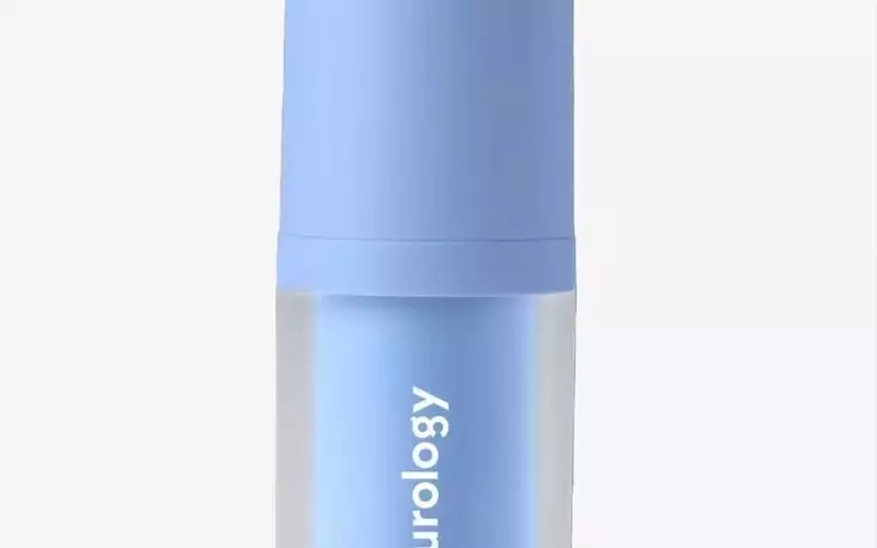 Retinol vs. Tretinoin: Decoding the Skincare Powerhouses