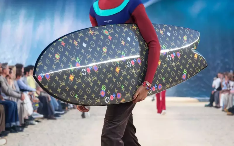 Louis Vuitton's Parisian Beach Show: A Miraculous Mirage in the Heat