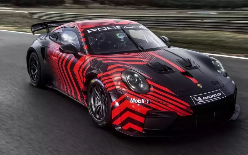 Porsche Unveils New 911 GT4 R Race Car