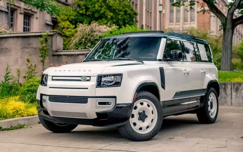 Land Rover Initiates Recall for Over 250,000 SUVs Due to Airbag Deployment Concerns