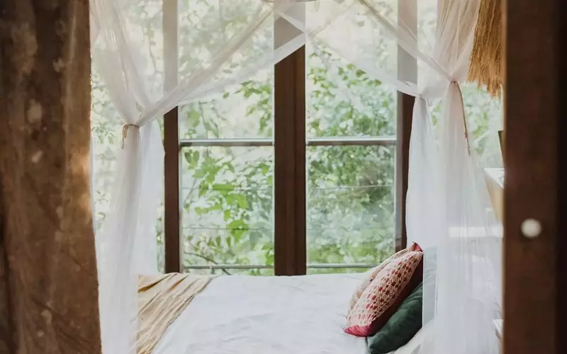 Unforgettable Romantic Retreats: Top Airbnb Honeymoon Destinations Worldwide