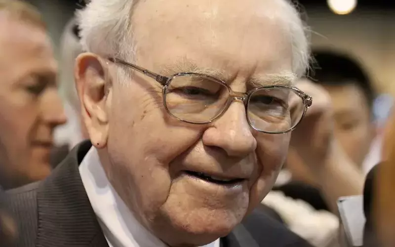 Berkshire Hathaway's Cash Reserves: A Sign of Market Caution or Opportunity?