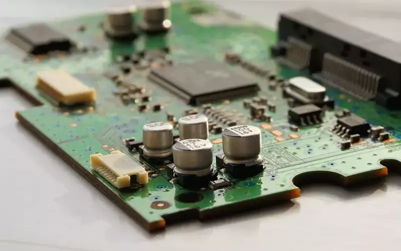 Amazon to Offer Trainium AI Chips to External Clients, Boosting Marvell's Role