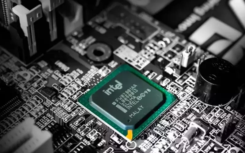 Intel's Advanced Packaging Technology Poised to Outpace TSMC in Cost Efficiency