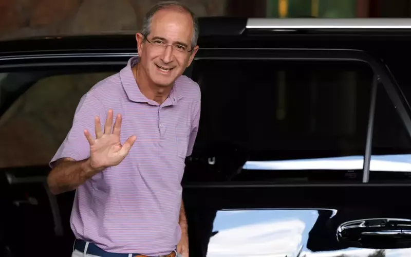 Comcast's Strategic Shift: NBCUniversal Spin-Off Signals End of Vertical Integration Era