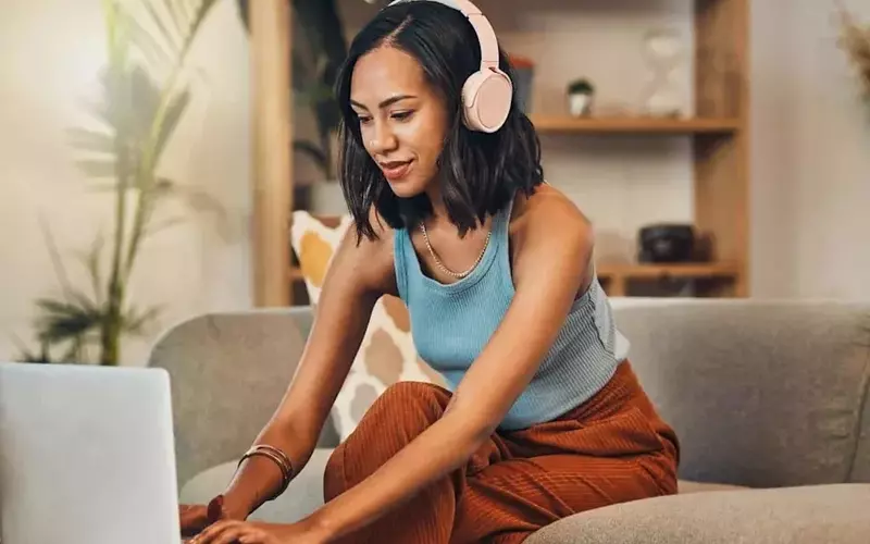 Spotify vs. Netflix: A Divergent Path for Growth Stocks