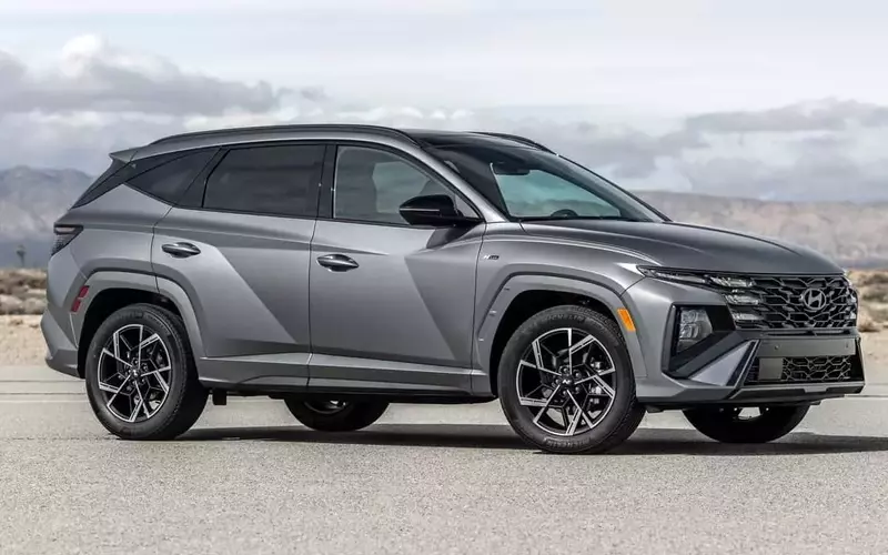 Hyundai Recalls 96,000 SUVs for Faulty Displays