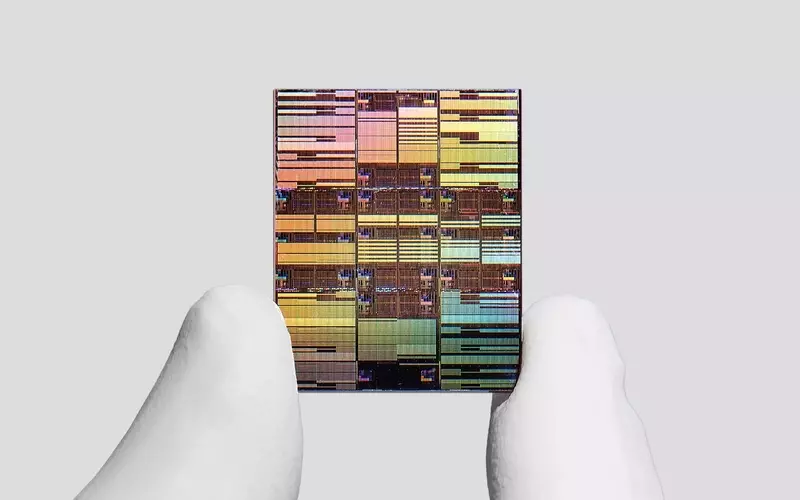 IBM Unveils Sub-1nm Chip Technology, Challenging Industry Norms