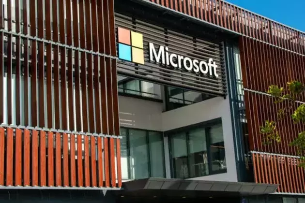Microsoft's Strategic Positioning Amidst Market Fluctuations
