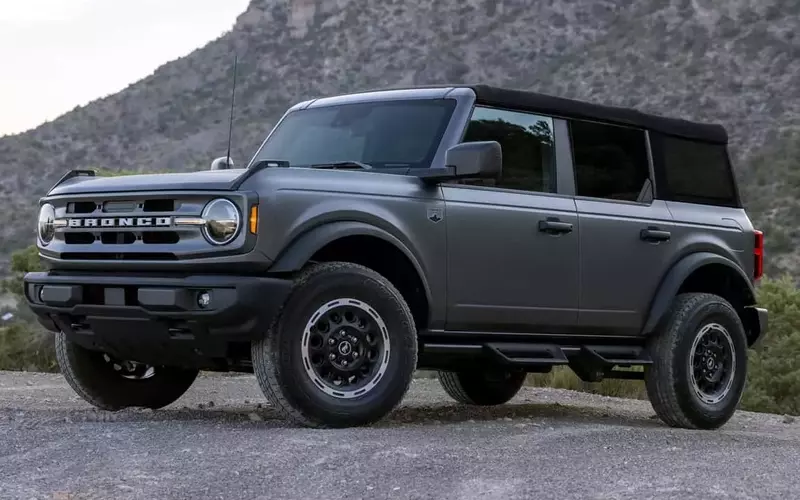 Ford Recalls Nearly 777,000 Trucks and SUVs for Transmission and Fender Issues