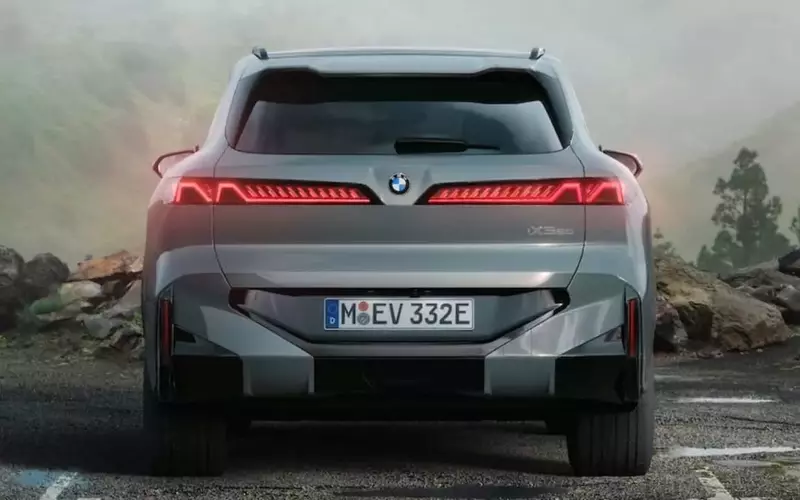 BMW X5's Split Tailgate Discontinued: What's the Real Reason?